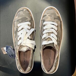 TOMS Women's Camouflage Sneakers with White Laces